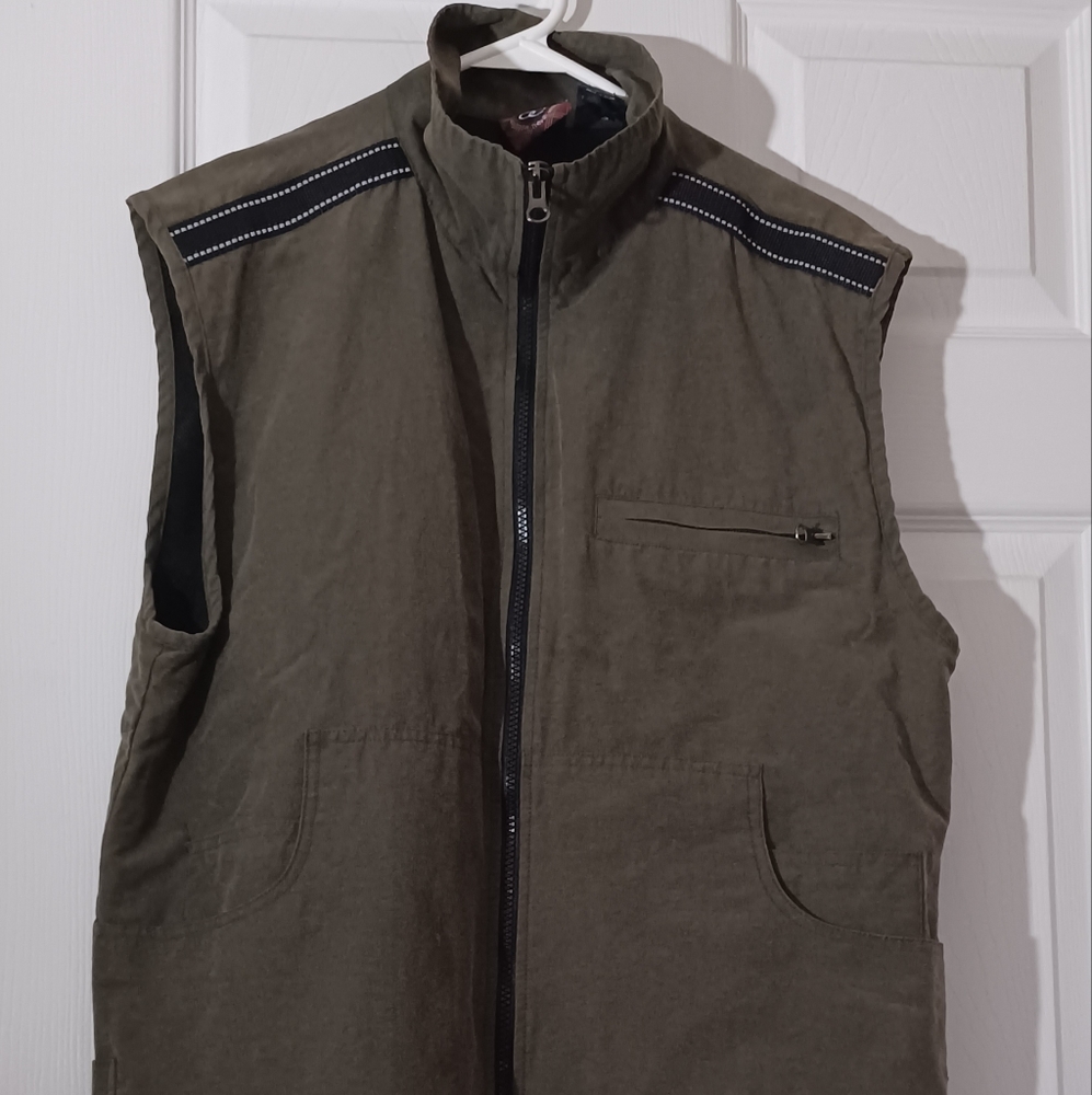 OCI Vest Size Small brown black